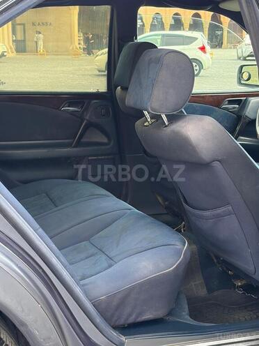 Mercedes E 230 1996, 296,000 km - 2.3 l - Bakı