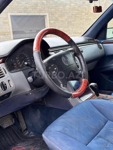 Mercedes E 230 1996, 296,000 km - 2.3 l - Bakı