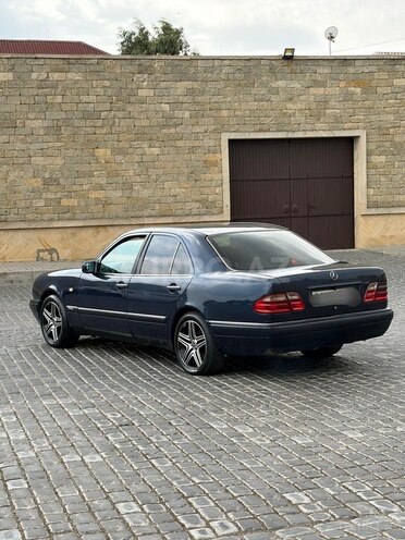 Mercedes E 230 1996, 296,000 km - 2.3 l - Bakı