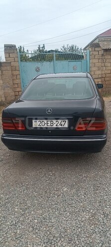 Mercedes E 280 4MATIC 2000, 456,540 km - 2.8 l - Ağdam