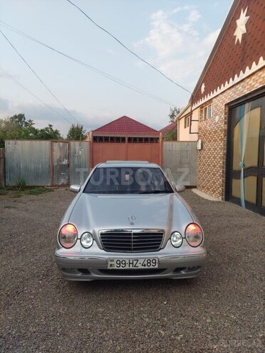 Mercedes E 280 2001, 356,000 km - 2.8 l - Qazax