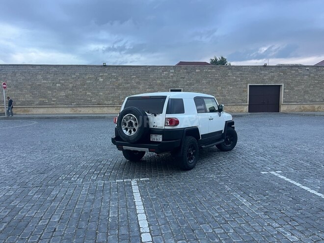 Toyota FJ Cruiser 2013, 301,985 km - 4.0 l - Bakı