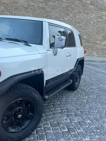 Toyota FJ Cruiser 2013, 301,985 km - 4.0 l - Bakı