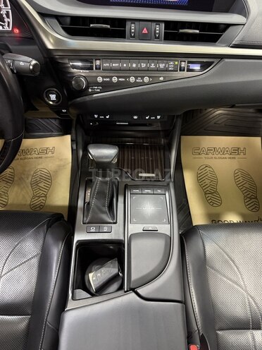 Lexus ES 250 2019, 58,000 km - 2.5 л - Sumqayıt
