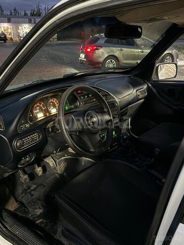 Chevrolet Niva 2019, 105,000 km - 1.7 l - Salyan