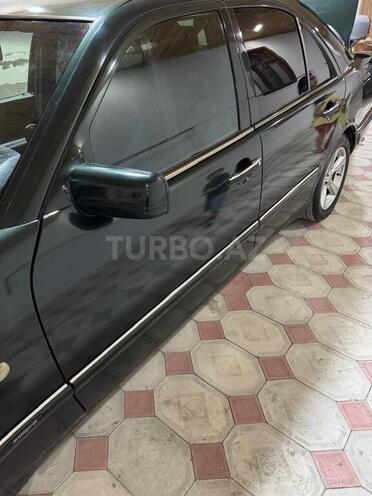 Mercedes E 230 1997, 321,500 km - 2.3 l - Göyçay