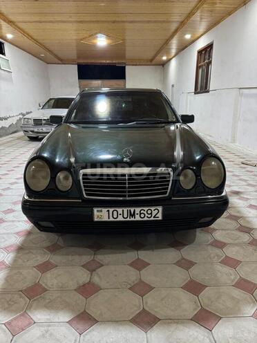 Mercedes E 230 1997, 321,500 km - 2.3 l - Göyçay