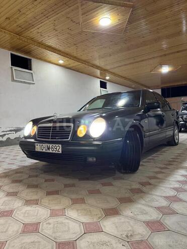 Mercedes E 230 1997, 321,500 km - 2.3 l - Göyçay