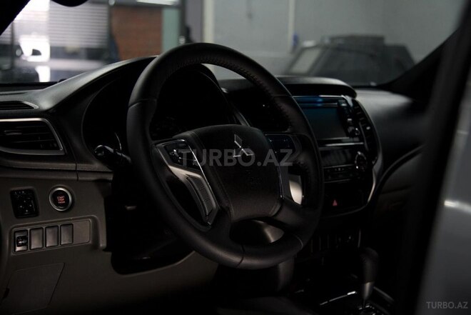 Mitsubishi L200 2019, 278,000 km - 2.4 l - Bakı