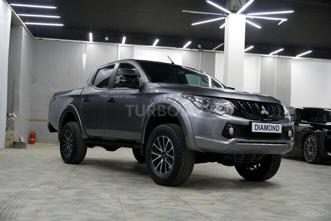 Mitsubishi L200 2019, 278,000 km - 2.4 l - Bakı
