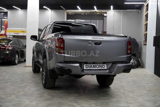Mitsubishi L200 2019, 278,000 km - 2.4 l - Bakı