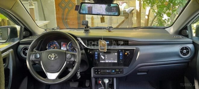Toyota Corolla 2017, 265,000 km - 1.8 l - Kürdəmir