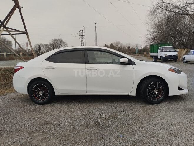 Toyota Corolla 2017, 265,000 km - 1.8 l - Kürdəmir