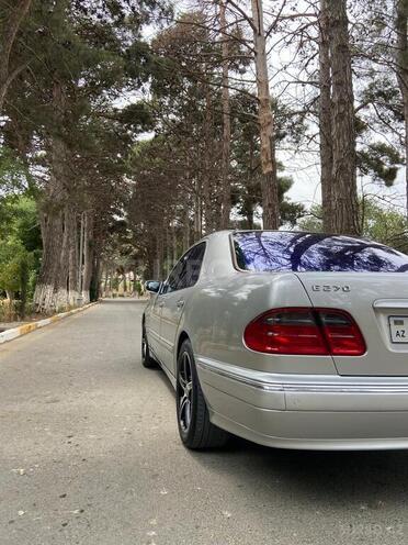Mercedes E 270 2000, 330,000 km - 2.7 l - Bakı