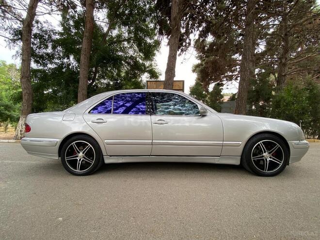 Mercedes E 270 2000, 330,000 km - 2.7 l - Bakı