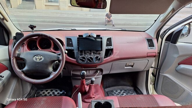Toyota Hilux 2011, 214,000 km - 2.5 л - Bakı