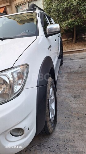 Toyota Hilux 2011, 214,000 km - 2.5 л - Bakı