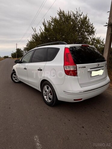 Hyundai i30 2009, 290,000 km - 1.6 l - 