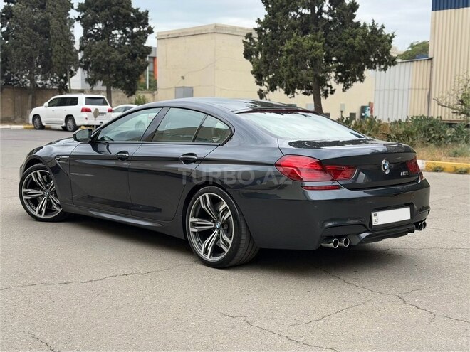 BMW M6 2014, 118,000 km - 4.4 л - Bakı