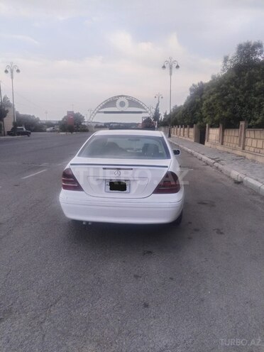 Mercedes C 240 2002, 400,000 km - 2.6 л - Biləsuvar