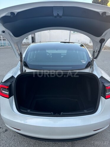 Tesla Model 3 2023, 22,000 km - 0.0 l - Bakı