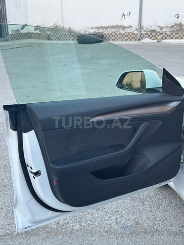 Tesla Model 3 2023, 22,000 km - 0.0 l - Bakı