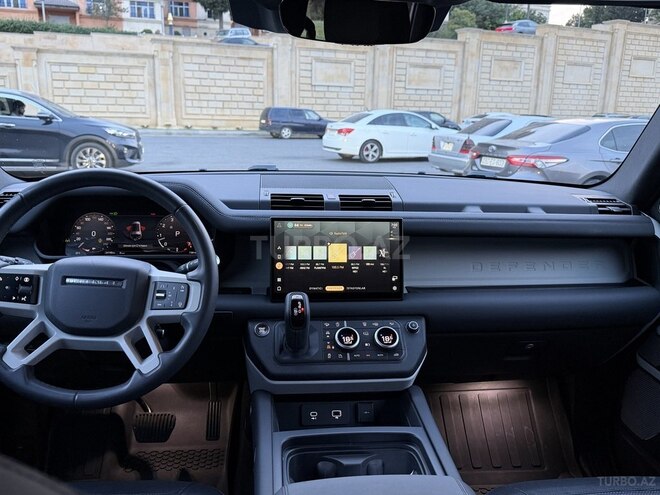Land Rover Defender 2024, 24,000 km - 3.0 l - Bakı