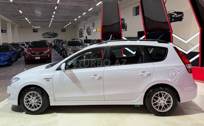 Hyundai i30 2011, 186,000 km - 1.4 l - Sumqayıt