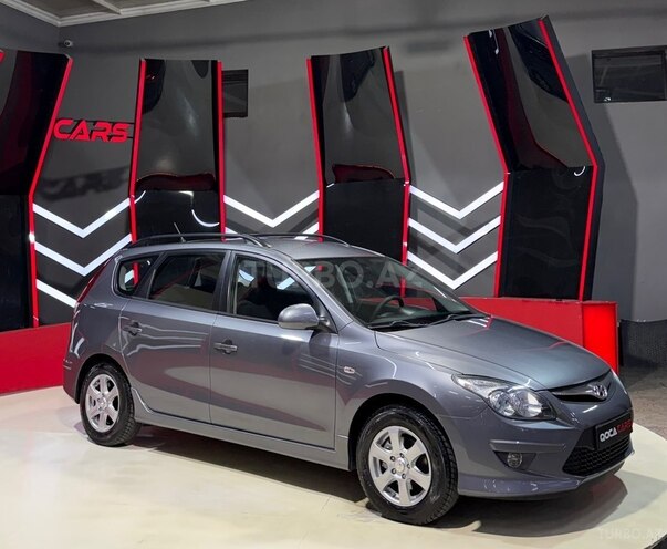 Hyundai i30 2011, 290,000 km - 1.4 l - Sumqayıt
