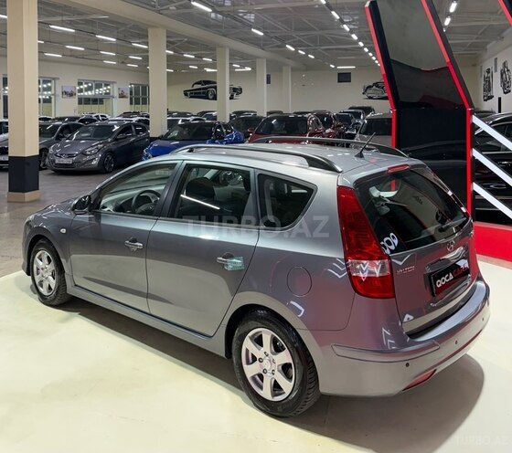 Hyundai i30 2011, 290,000 km - 1.4 l - Sumqayıt