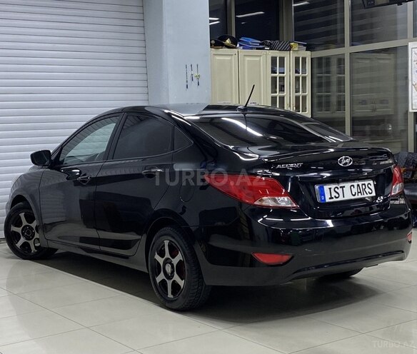 Hyundai Accent 2015, 138,000 km - 1.6 l - Sumqayıt
