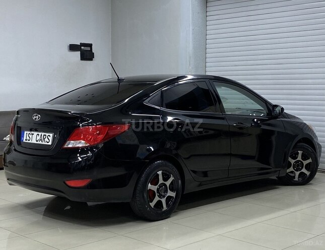 Hyundai Accent 2015, 138,000 km - 1.6 l - Sumqayıt