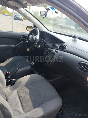 Ford Focus 2002, 122,220 km - 1.6 l - Saatlı