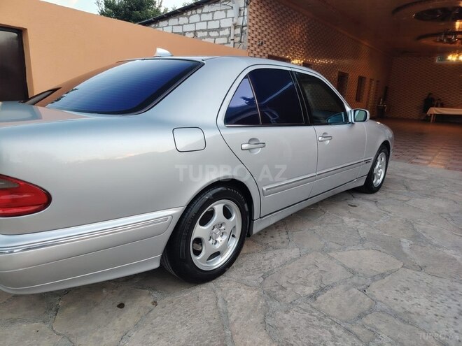 Mercedes E 240 2001, 360,000 km - 2.4 l - Ağstafa