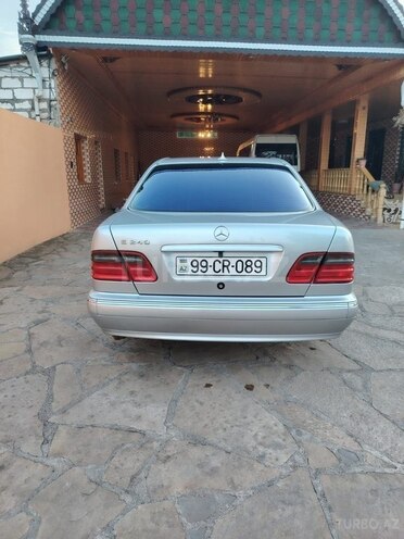 Mercedes E 240 2001, 360,000 km - 2.4 l - Ağstafa