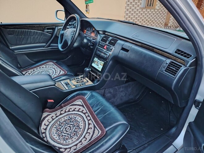 Mercedes E 240 2001, 360,000 km - 2.4 l - Ağstafa