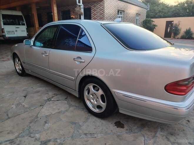 Mercedes E 240 2001, 360,000 km - 2.4 l - Ağstafa