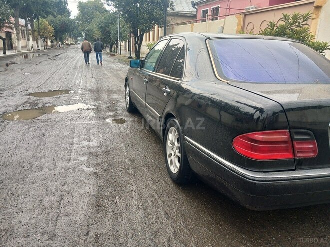 Mercedes E 200 1996, 330,000 km - 2.0 л - Ağstafa