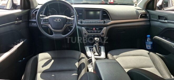 Hyundai Elantra 2018, 128,000 km - 2.0 l - Bakı