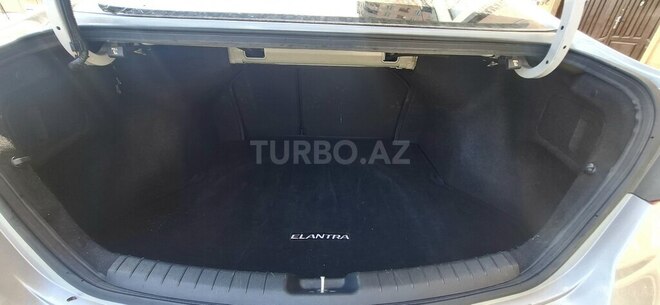 Hyundai Elantra 2018, 128,000 km - 2.0 l - Bakı