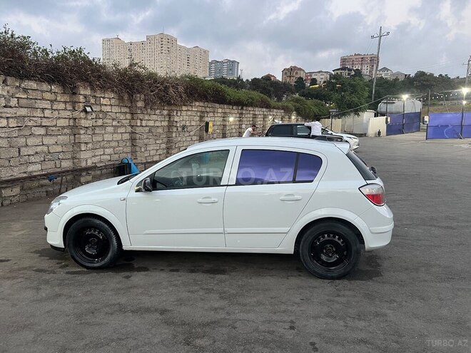 Opel Astra 2006, 185,000 km - 1.6 л - Bakı