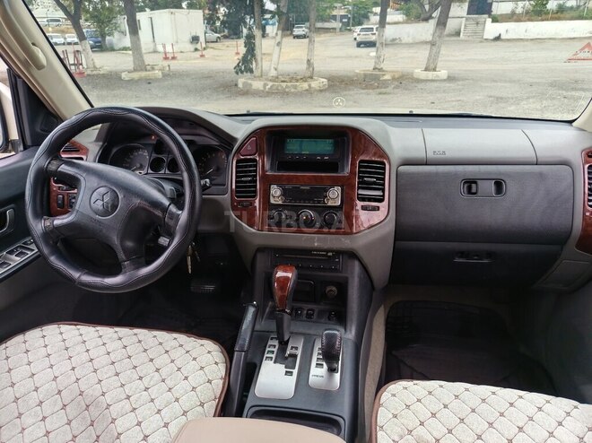 Mitsubishi Pajero 2004, 320,000 km - 3.8 л - Bakı