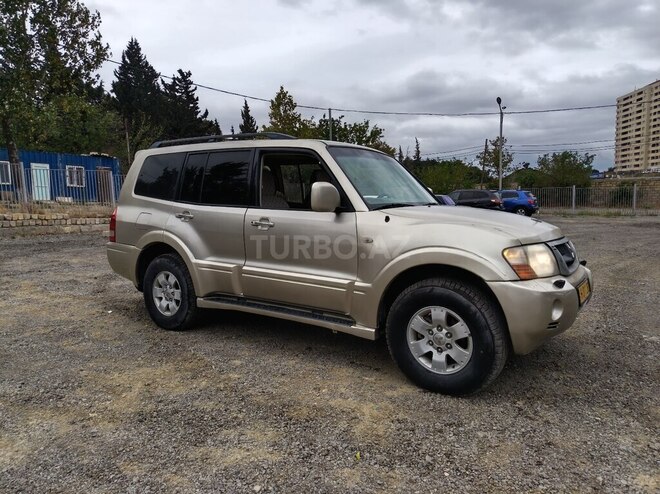 Mitsubishi Pajero 2004, 320,000 km - 3.8 л - Bakı