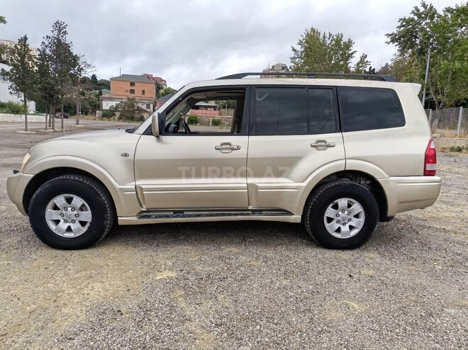 Mitsubishi Pajero 2004, 320,000 km - 3.8 л - Bakı