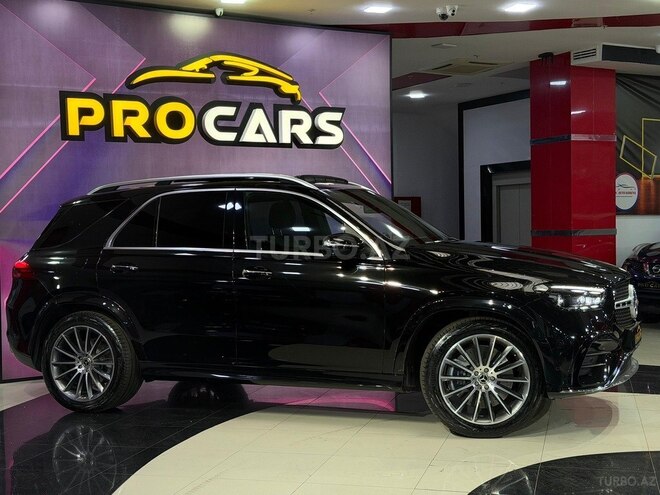 Mercedes  2025, 11,000 km - 2.0 l - Bakı