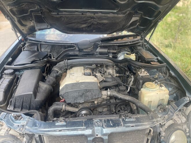 Mercedes E 200 1999, 385,000 km - 2.0 l - Bakı