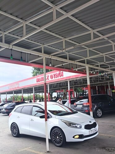 Kia  2014, 261,000 km - 1.6 l - Bakı