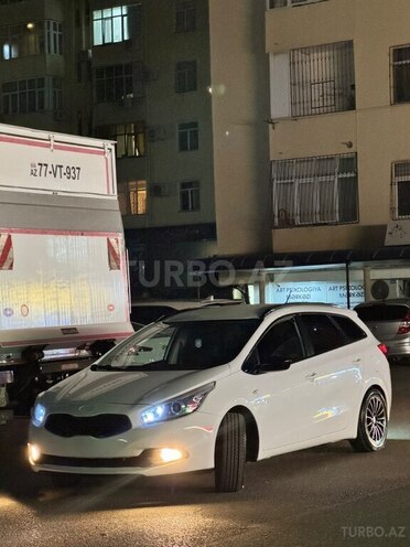 Kia  2014, 261,000 km - 1.6 l - Bakı