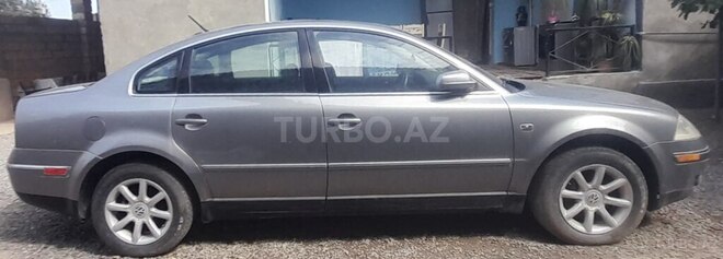 Volkswagen Passat 2003, 210,000 km - 1.8 l - Gəncə
