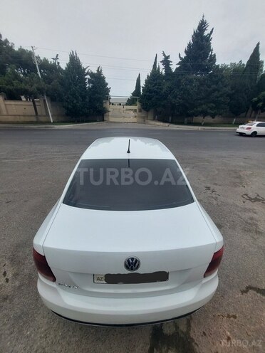 Volkswagen Polo 2019, 319,500 km - 1.6 l - Bakı
